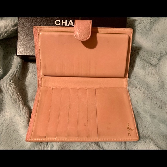 🌸Auth. CHANEL Caviar Leather Wallet 🌸 - Picture 4 of 15